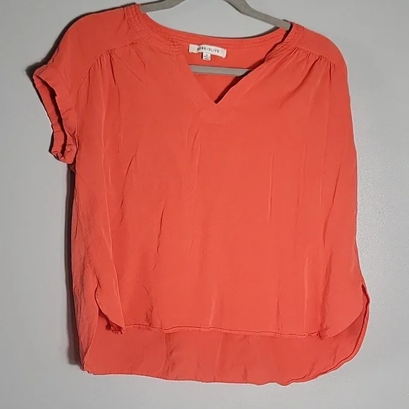 Rose + Olive Blouse Size M Pumpkin color - Picture 1 of 4